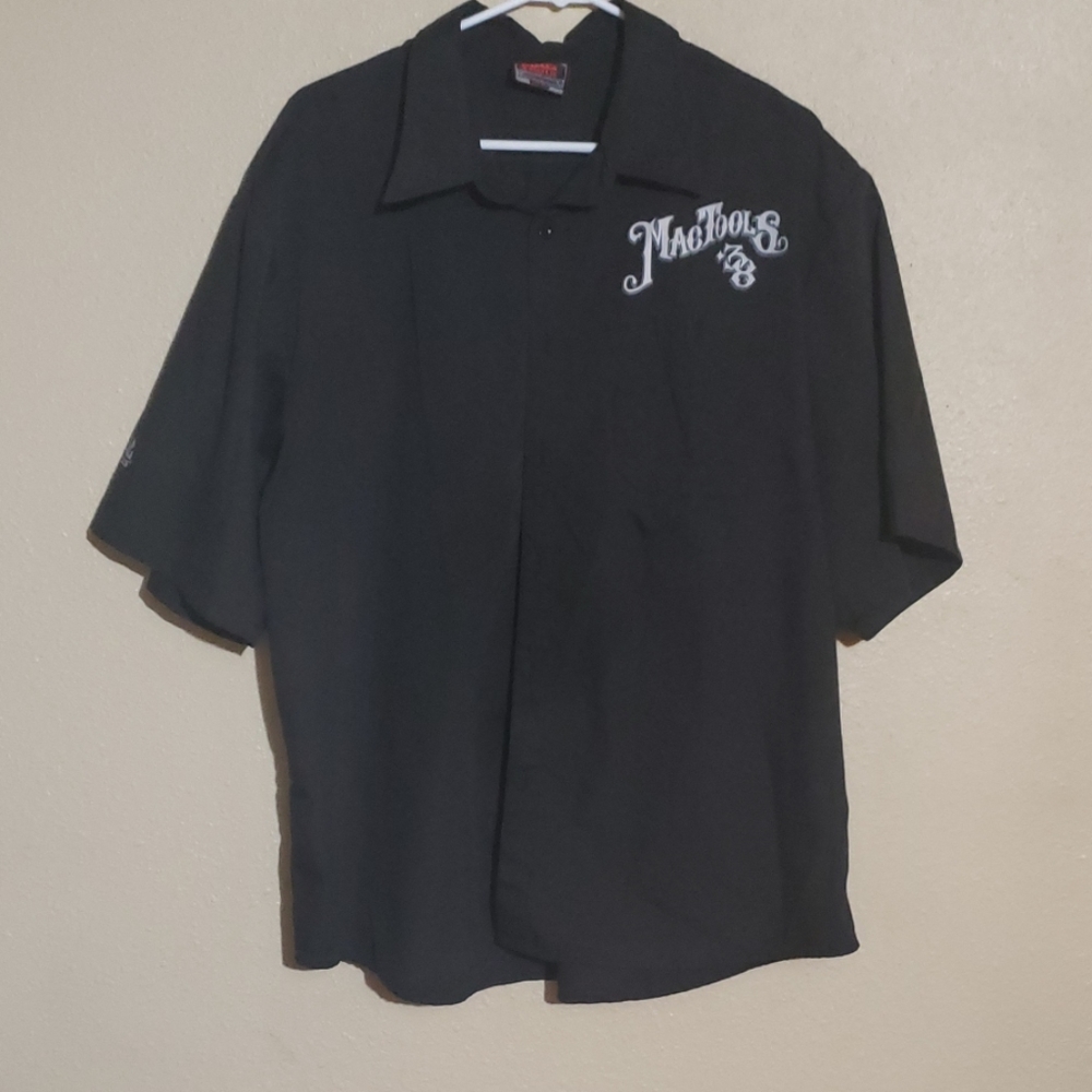 Mac tools semi truck button up